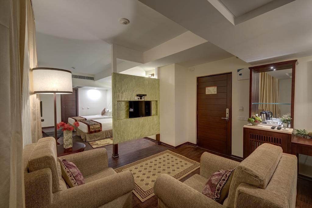 The Fern Residency Galaxy Mall Burnpur Room photo
